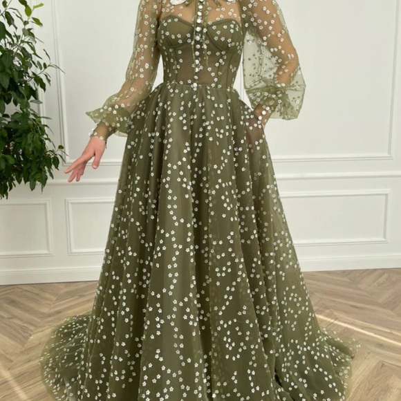 Elegant Olive Green Floral Lace Dress - Picture 3 of 9